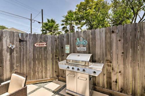 Historic Galveston Home Walk To The Strand!