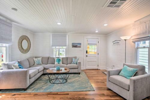 Historic Galveston Home Walk To The Strand!