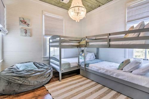 Historic Galveston Home Walk To The Strand!