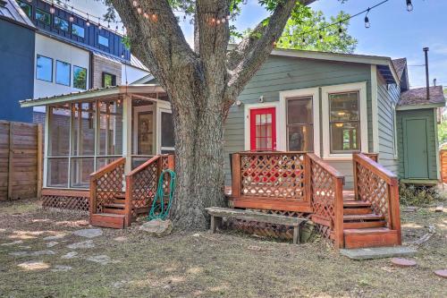 Central And Cozy Austin Abode About 2 Mi To Dtwn!