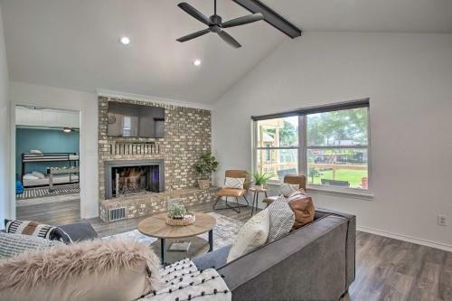 Mabank Family Home At Cedar Creek Reservoir!