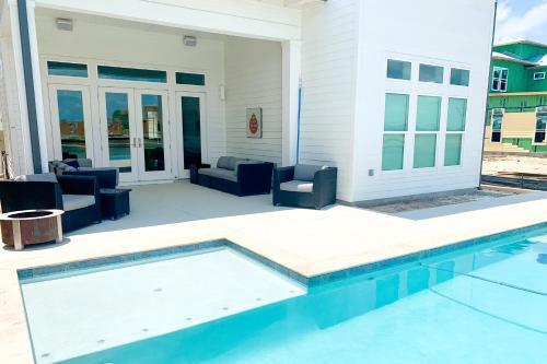 Foxtail Poolside Escape Reserve At St Charles Bay