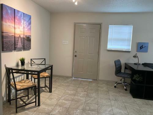 Lovely One Bedroom Apartment Nearby Riverwalk