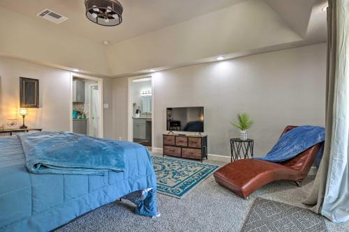 Updated San Antonio Home Near Dtwn And Parks!