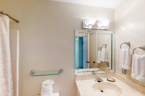 Suntide III Condominiums #101