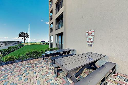 Suntide III Condominiums #101
