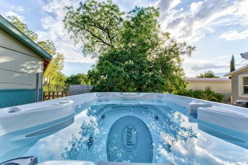 Modern Zion Farmhouse With Jacuzzi Swim Spa, Rv Space
