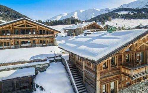 Chalet Rock And Stars