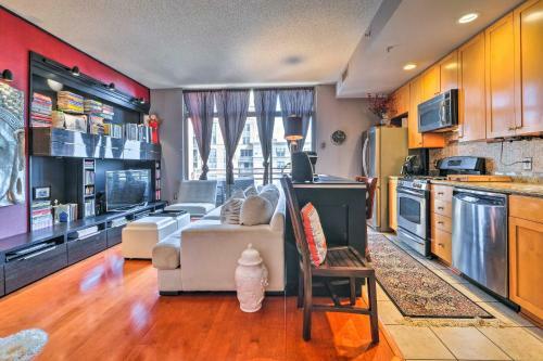 Apartamento Urban Arlington Escape With Community Pool!