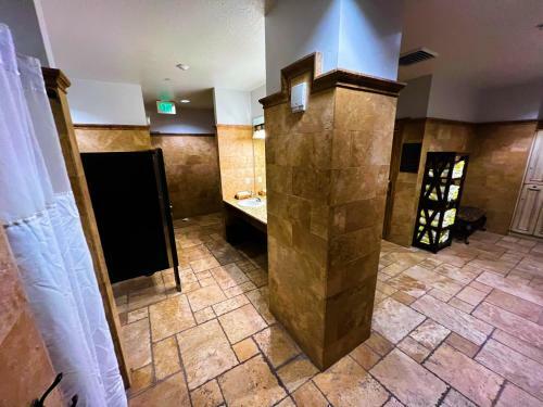 Hotel Canyons Corner Hideout