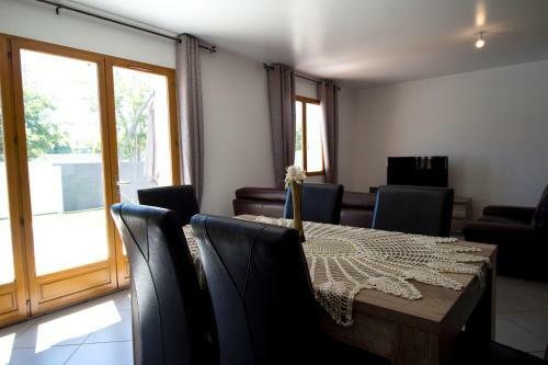 Villa Jolie Maison Avec Piscine � 10min D?aix Enprovence