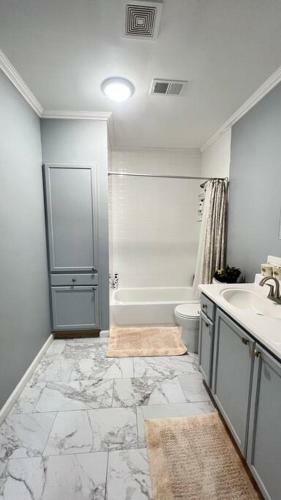 Luxury Two Br Apartment Near Oldhouse Vineyard, Va