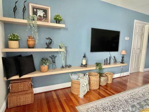Brand New, Cozy, Modern, One-bedroom Apartment