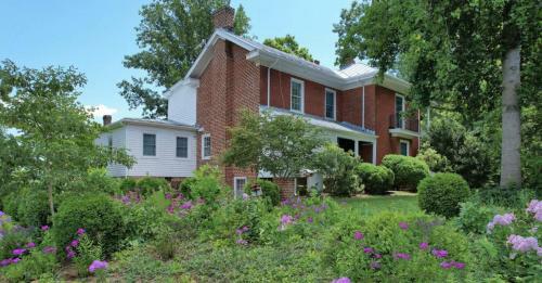 Red Hill Bed And Breakfast
