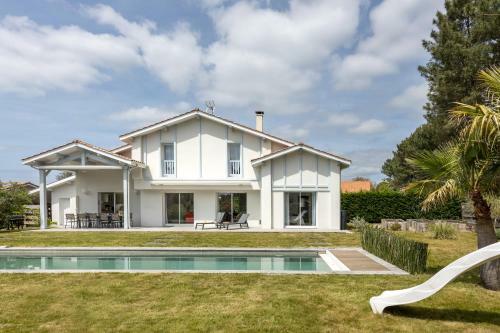 Villa Blanca, Tr�s Calme, Proche Oc�an Et Golf