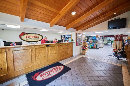 Bethpage Hewick Two-bedroom Cottage 26