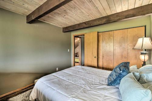 Bright And Airy Home With Sweeping View And Hot Tub