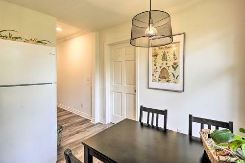 Island Gem With Shared Fire Pit, 3 Mi To Beach!