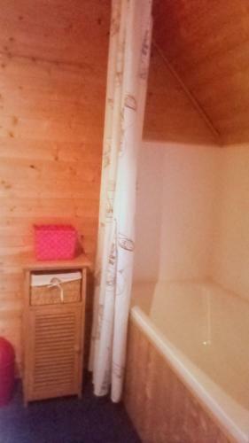 Maison 2 Chambres-jardin Et Parking Priv�