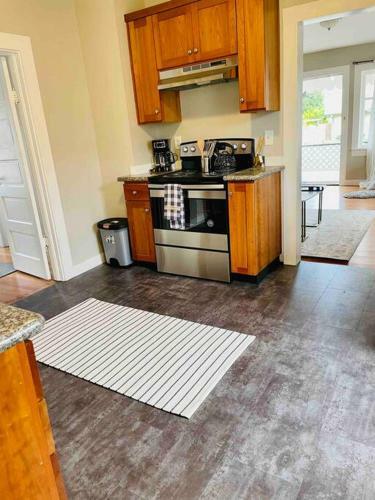 Apartamento Cute And Cozy 2-br Bungalow Near Everything!