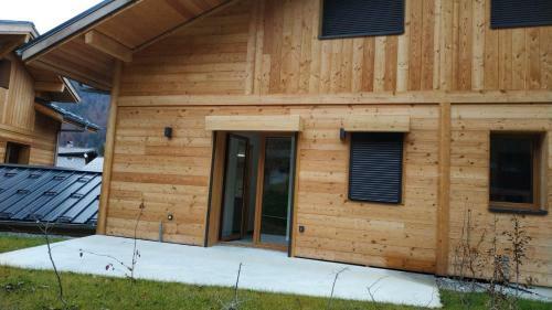 Chalet Rivendell, Morzine Sleeps 10 With Garage