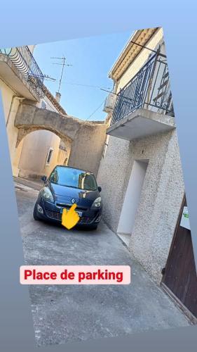 Charmante Maison de Ville Avec Parking Priv�