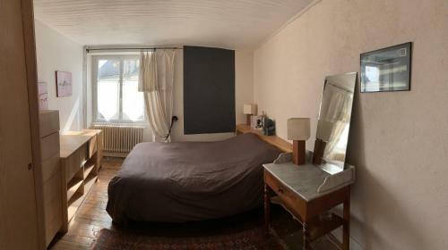 Charmante Maison de Ville Dans Un Bourg Typique