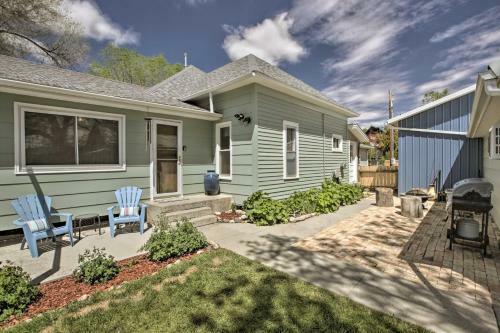 Walkable Ten Sleep House With Patio And Sunroom!