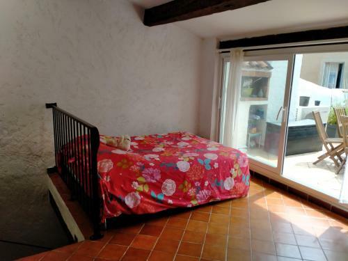 Jolie Maison de Village Avec Terrasse Trop�zienne.