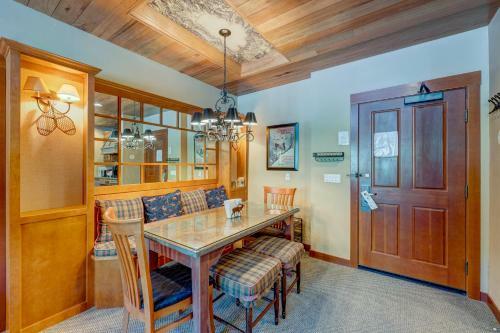 Village At Palisades Tahoe #2216