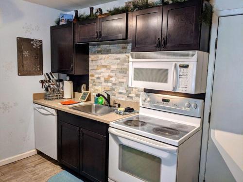 1 Br Angelhaus #211