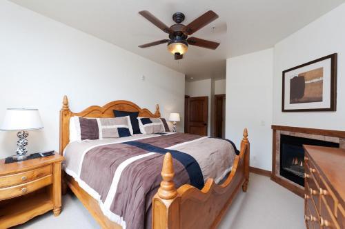 Peregrine Point 205