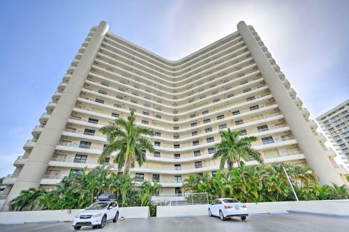 Apartamento Beachfront Marco Island Condo With Pool Access!