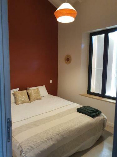 Superbe B�tisse de Caract�re, Coeur de Ville
