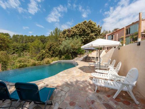 Serene Holiday Home In Pignans With Private Pool