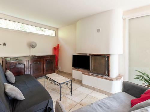 Serene Holiday Home In Pignans With Private Pool