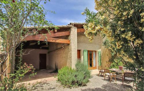 Beautiful Home In Robion With Wifi And 2 Bedrooms