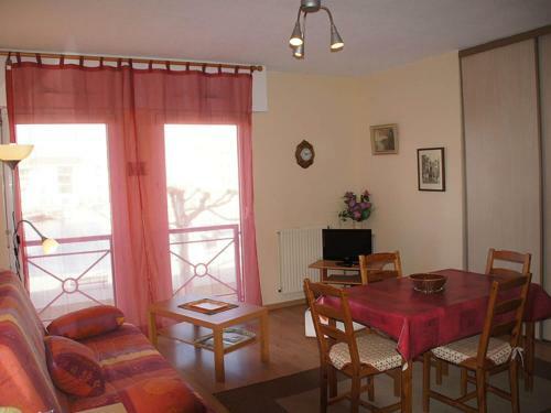 Cosy Apartment In Rochefort With Balcony