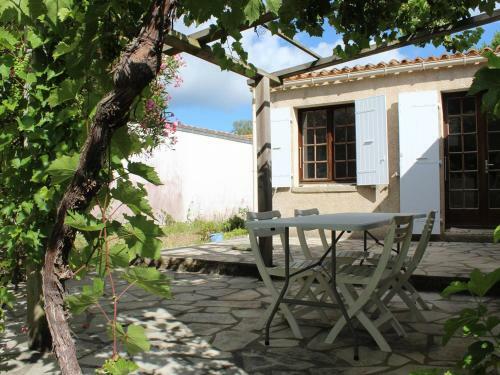 Maison Saint-denis-d'ol�ron, 5 Pi�ces, 9 Personnes - Fr-1-246a-143