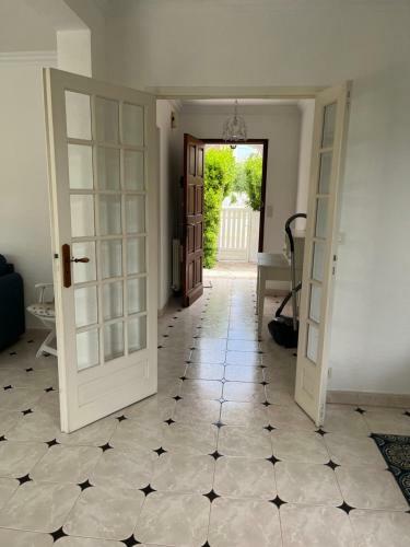 Villa R�nov�e Saint Cyr Sur Mer � 200m de La Plage