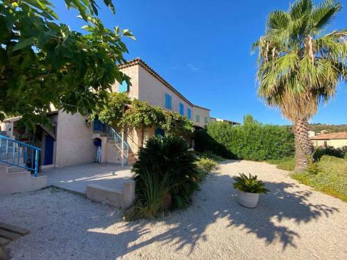 Behagliches Reihenendhaus Mit Sch�ner Terrasse