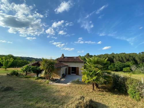 Maison En Pierre � La Campagne En P�rigord Dordogne