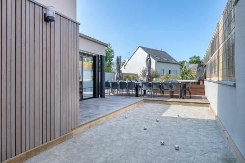 Maison Moderne Avec Piscine Et Jacuzzi Pour 15 Personnes !