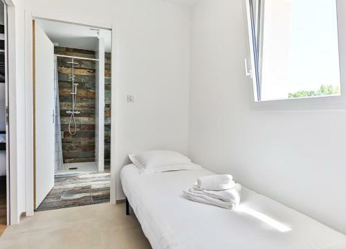Jolie Maison Neuve Avec Jacuzzi