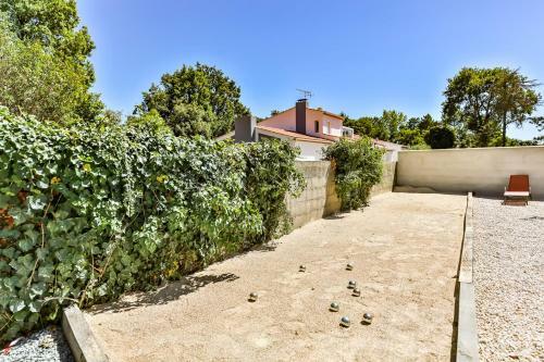 Jolie Maison Neuve Avec Jacuzzi