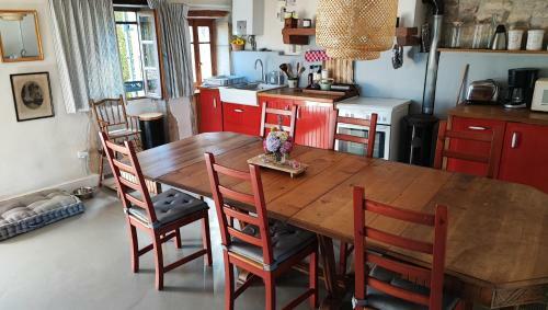 Le G�te De La Colline