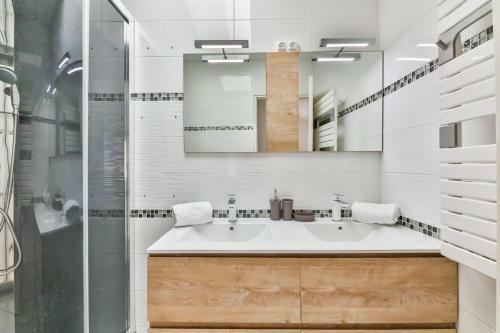 Jolie Maison � Saint Jean de Monts Avec Piscine