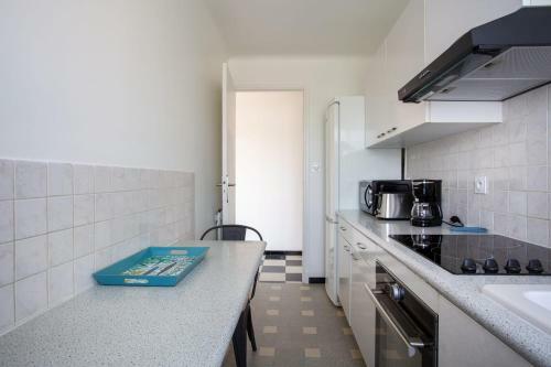 Apartment T2 Air-conditioned Sea View