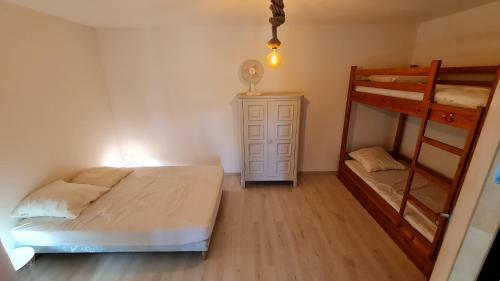 Les 2 Mazets Proven�aux
