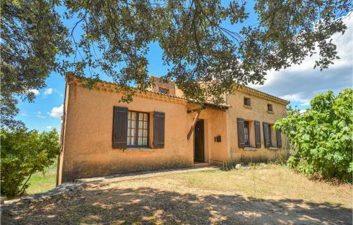 Nice Home In Saint-siffret With Wifi And 2 Bedrooms